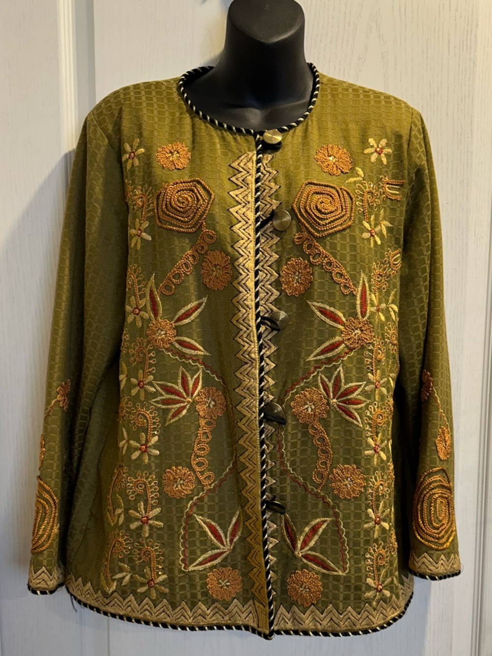 Vintage Bohemian Collarless Olive Green Embroidered Button-Front Jacket